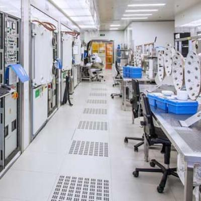 Produktion im Reinraum